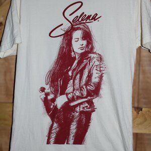 Selena Quintanilla T-Shirt Size M Medium Beige Short Sleeve Official Merchandise